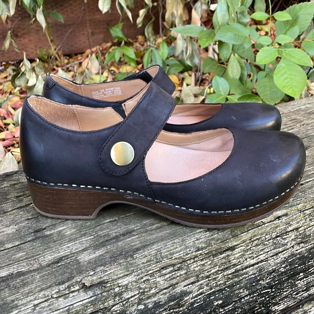 Dansko Beatrice Black Burnished Nubuck Mary Jane Clogs Shoes Size 39 / 8.5 - 9